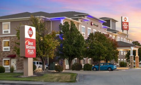 Best Western Plus Butterfield Inn