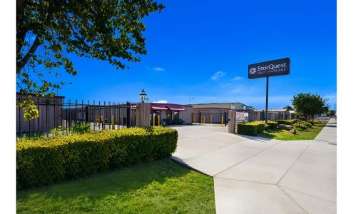 StorQuest Self Storage