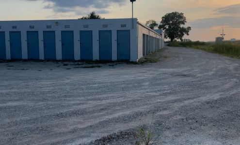 Chuck & Andy's Big Units West Burlington