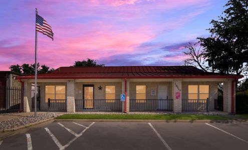 StorQuest Self Storage