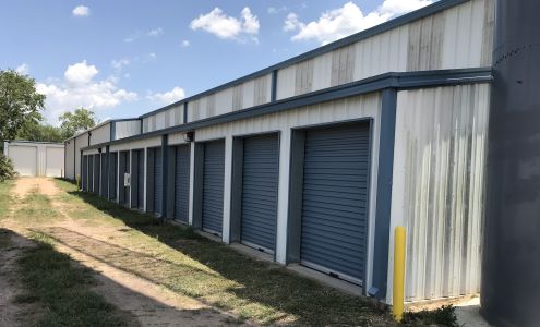 COME AND STORE IT, LLC Storage & Shops