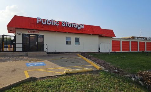 Public Storage