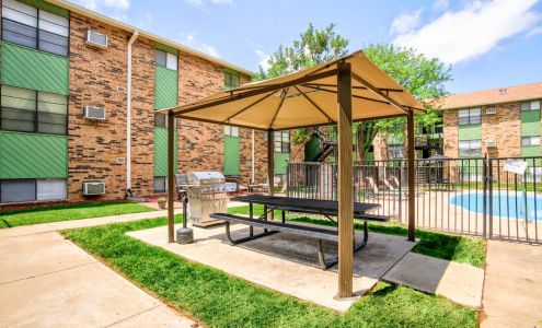 Axiom at Bell Apartment Homes / Axiom Bell Storage