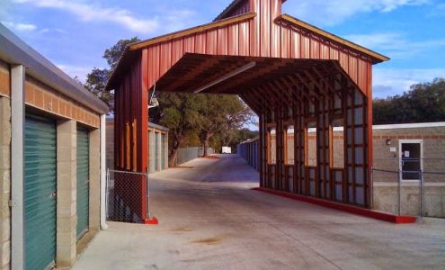 Ten Oaks Storage of Helotes