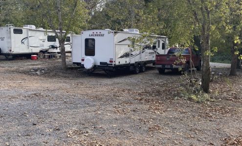 Paris Landing Storage & RV Park Buchanan