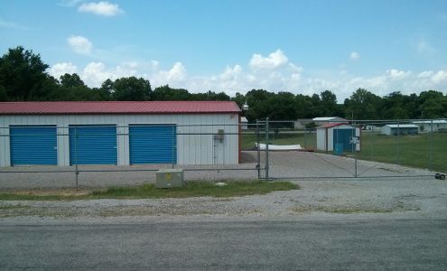 B & J Store-N-Locs De Soto