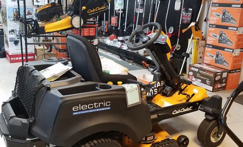 2 M Tractor Storage & Dumpster