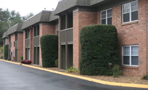 Best Value Storage and Suites at Birchwood Commercial