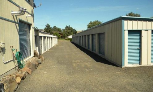 Dufur MiniStorage & Laundromat LLC Dufur