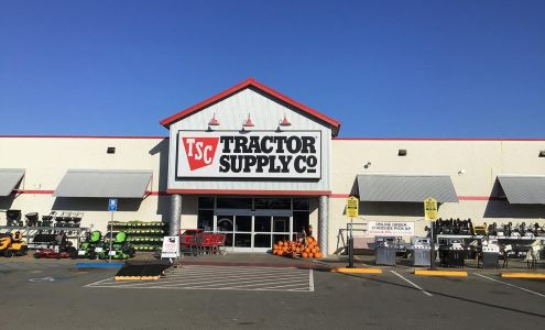 Tractor Supply Natchitoches