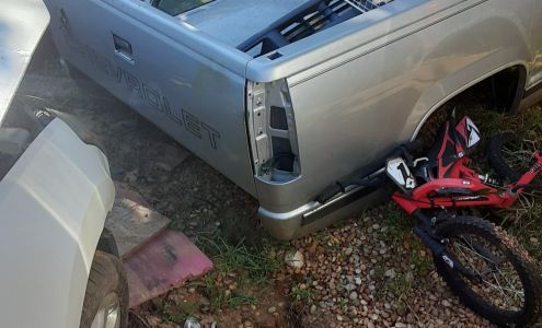 E & J Auto Salvage Cadet