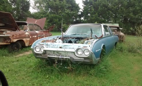 Ekard Auto Body Monett