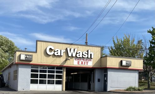 Golden Nozzle Car Wash Hartford