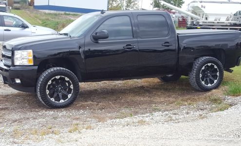 Jones Auto Body Queen City