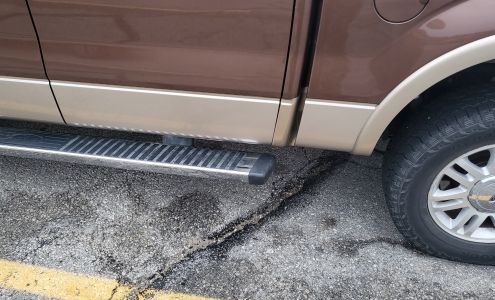 Bulldogs Auto Body & Glass LLC