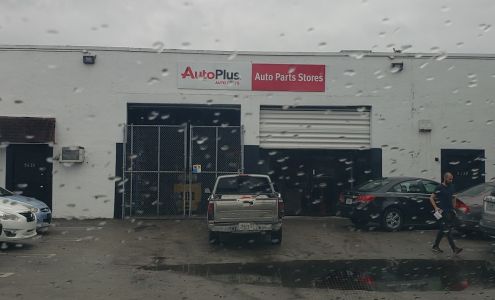 Hollywood Auto Value