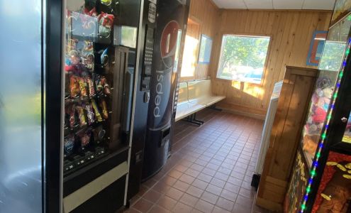 Lakeview Laundry & Car Wash Walker