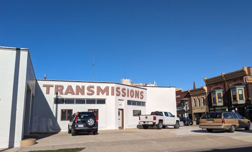 Denny's Auto Center LLC Janesville