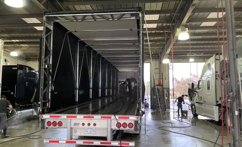 Little Sisters Truck Wash Thousand Palms