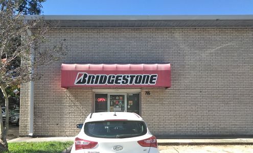 Gillette Tire & Automotive Kenner