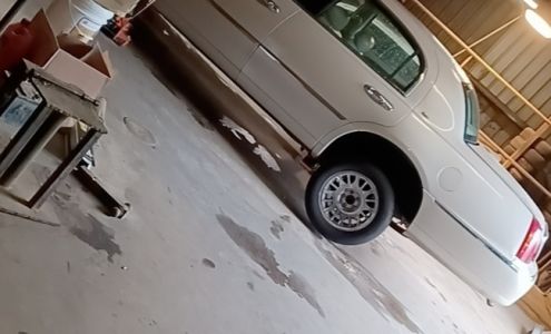 Boone's Tire & Son, LLC