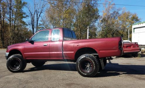 Sexton's Auto solutions Quinton