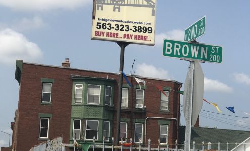 Bridgeview Auto Sales & Services Davenport