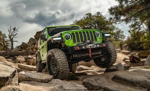 Saunders Automotive & Trailer Ellsworth