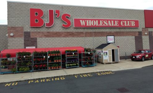 BJ's and Tire Center