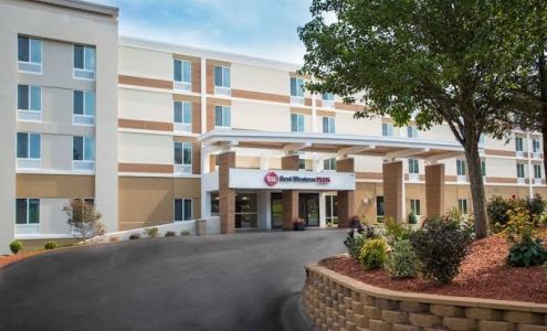 Best Western Plus North Shore Hotel