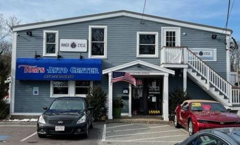 Tom's Auto Center Gloucester