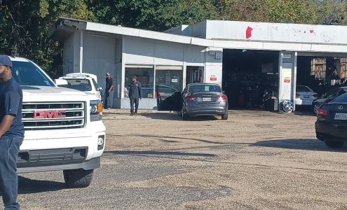 Highland Terrace Mechanic Shop