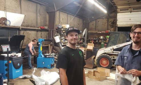 R.C. Auto (D.B. At Hemonds Garage) Minot