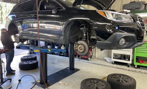 Charlie's Hillside Auto Repair