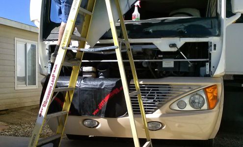 JUST WINDOWS & AUTO GLASS & Tinting