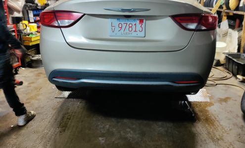 Chiquito's tire shop