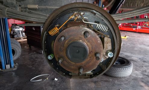 Bill's Fast Lube & Smog Delano