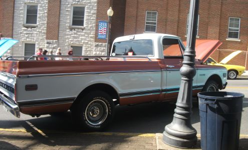 Auto Make-Up Russell Springs