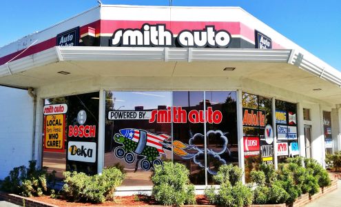 Smith Auto Parts (Visalia)