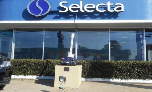 Selecta Motors Indianola