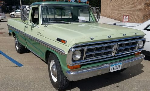 Cars 'R' uss Auto Body Paint & Repair Inc