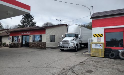 Dins Garage & Mini Mart Campbellsport