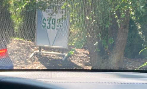 Gus & Bucky's Car Wash