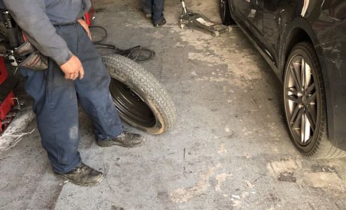 Navar Auto And Tire Shop