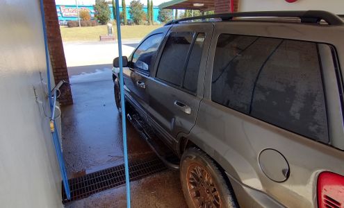 Banks Crossing Car Wash Commerce