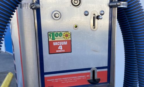 Splash N' Dash Car Wash