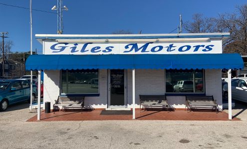 Giles Motors