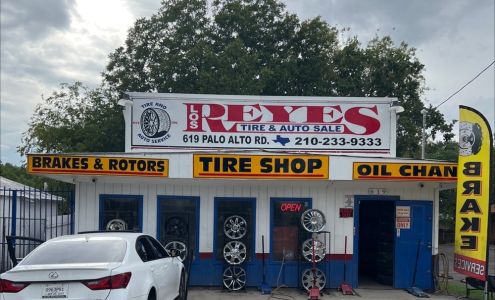 Los Reyes Tire & Auto Service