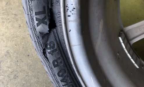 Hugo's Tire