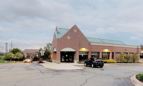 Bank of America (with Drive-thru ATM)